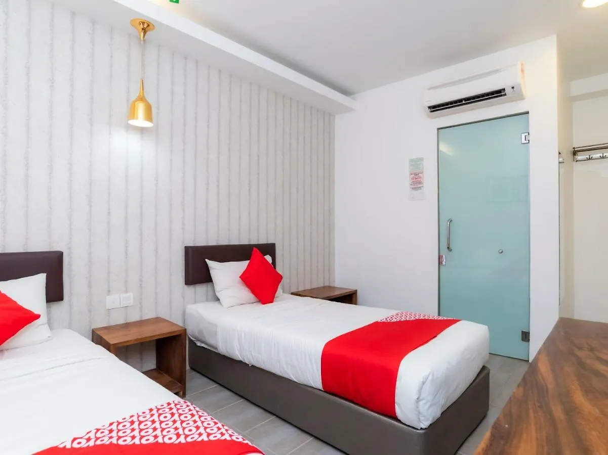 Oyo 89355 Big Big Hotel Johor Bahru