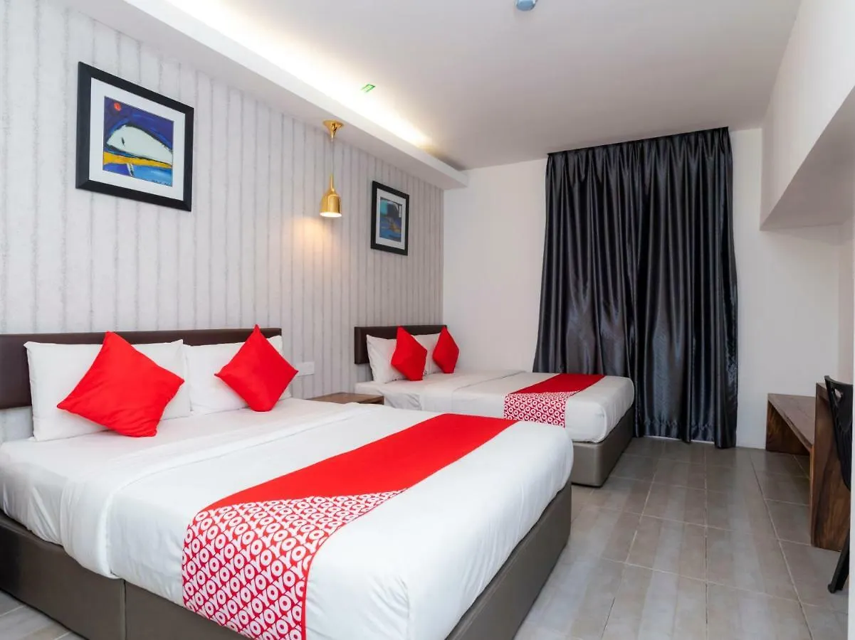 Oyo 89355 Big Big Hotel Johor Bahru 2*,